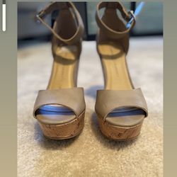 Women’s Wedges by Chinese Laundry Size 8