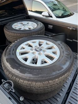 2026 Tacoma SR5 OEM Wheels/Tires 245/70R17 Goodyears