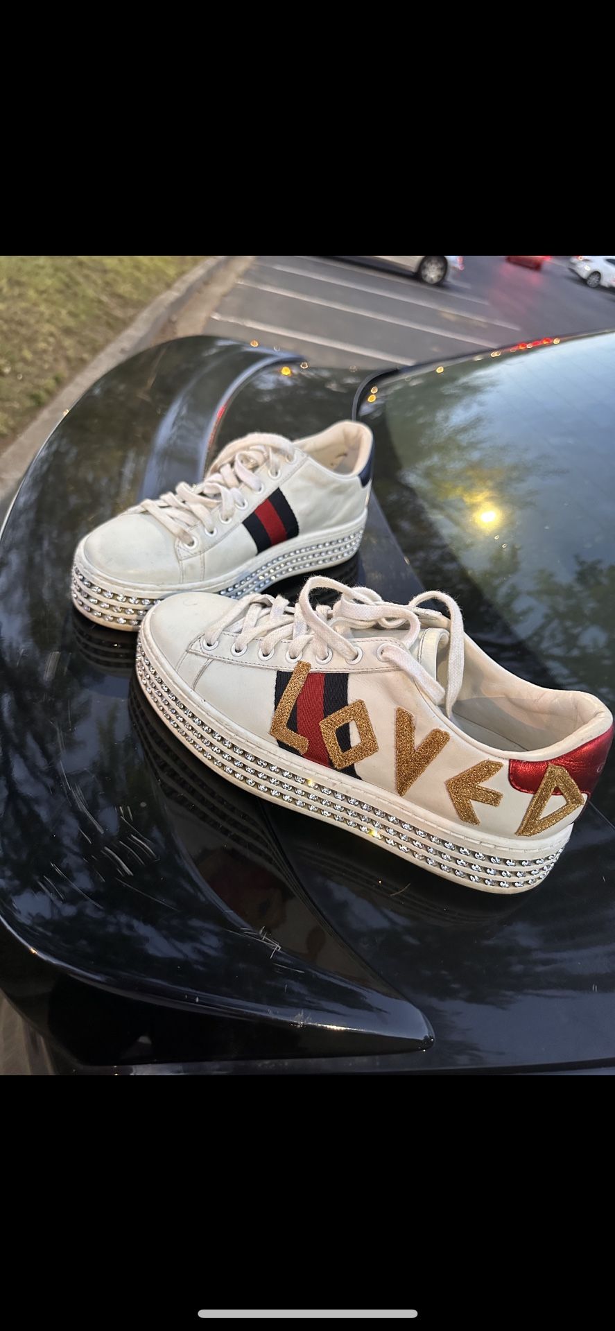 “Ace Embroidered Love” Gucci