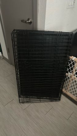 Black crate for large dogs
