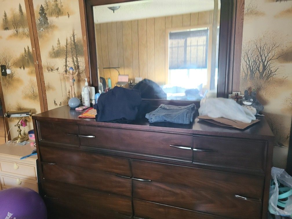 7 Drawer Dresser With Mirrorr Solid Wood