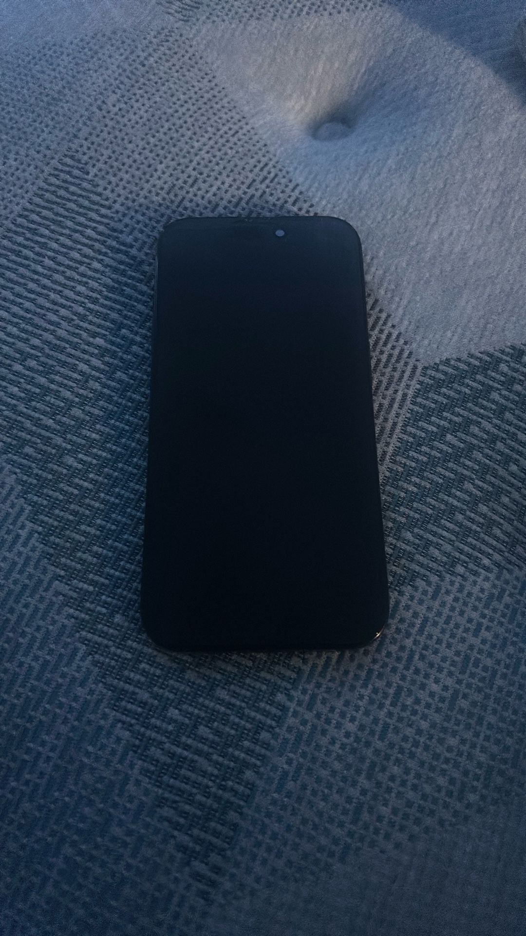 Iphone 15 Pro Max (READ DESCRIPTION)