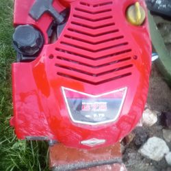 BRIGGS AND STRATTON 6.7 HP