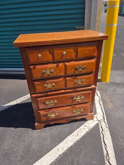Vintage Solid Wood 5-Drawer Dresser