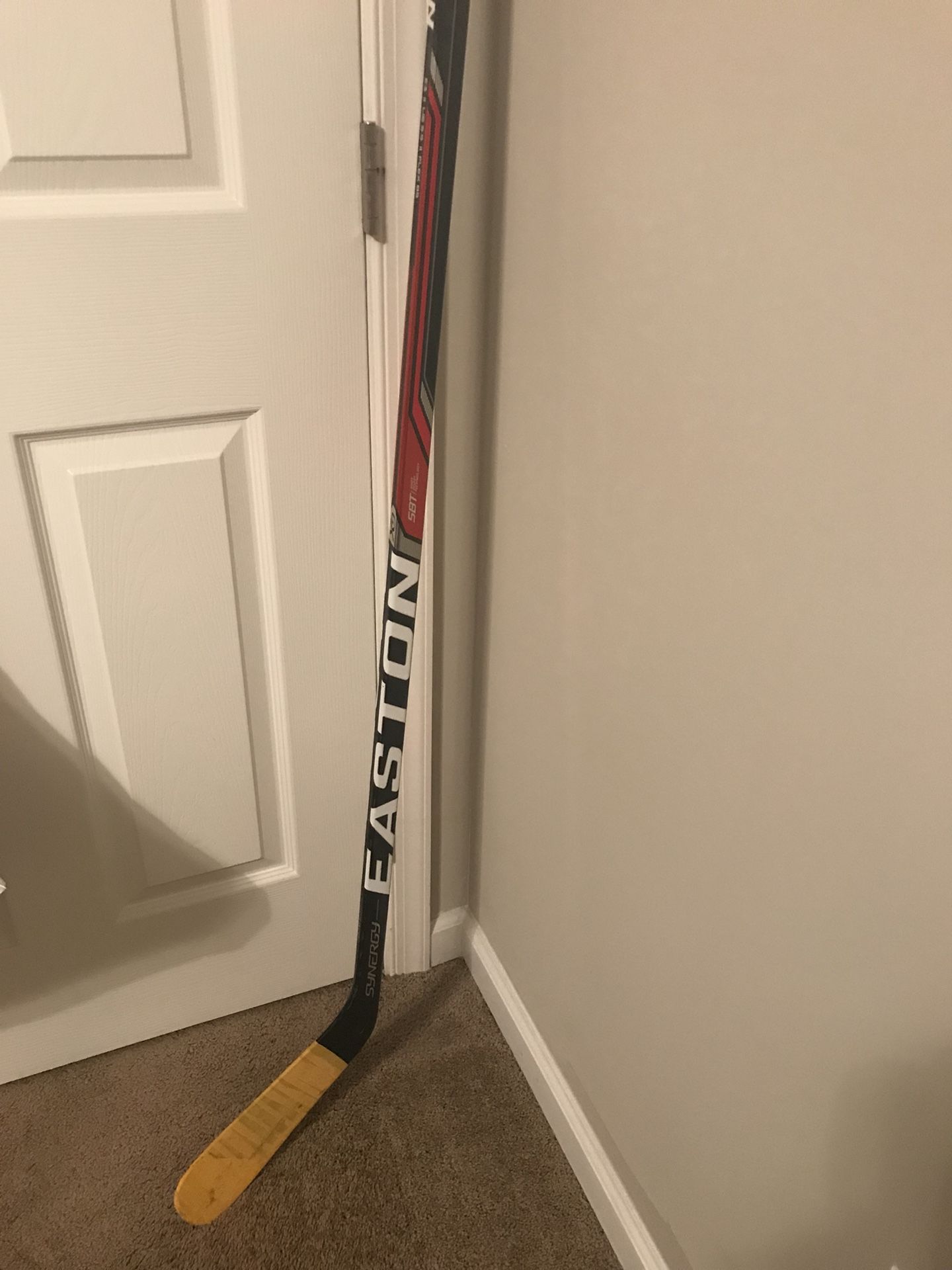 Easton synergy GX Hockey stick for Sale in Bensalem, PA - OfferUp