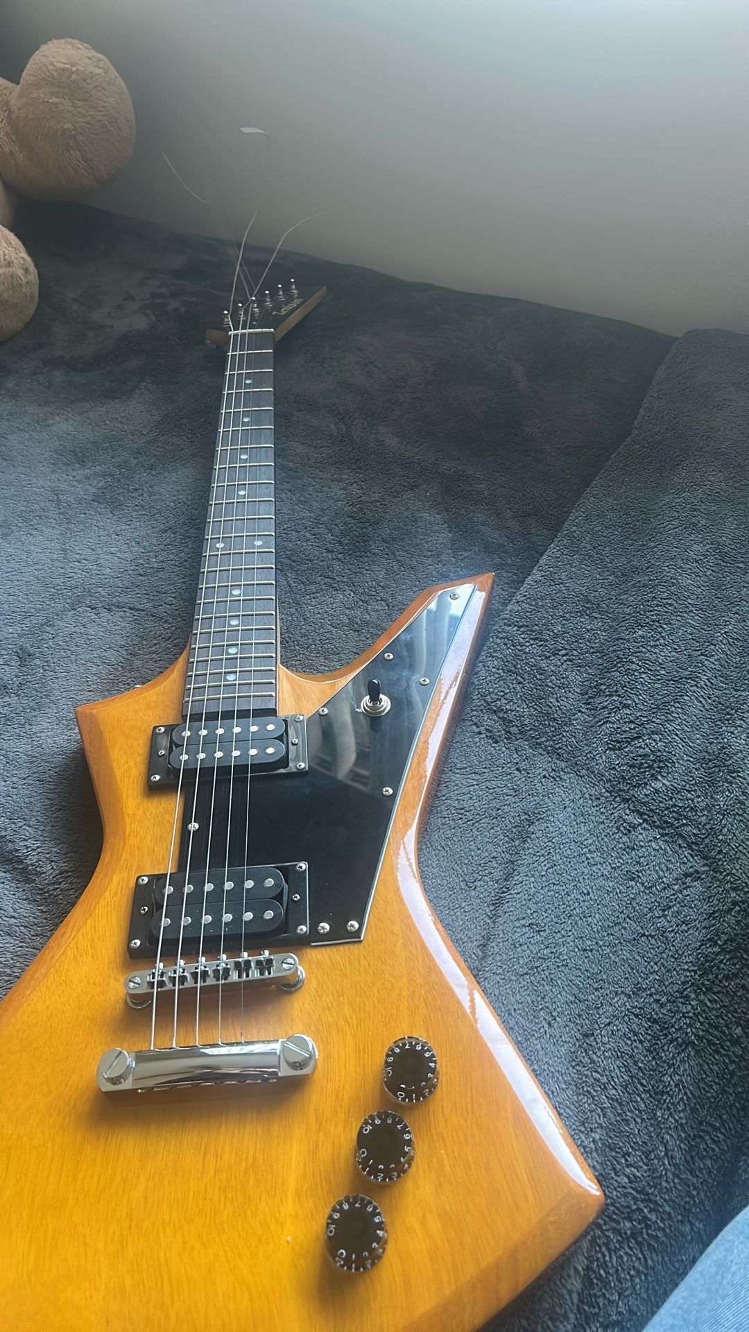 Zenison Guitar Explorer