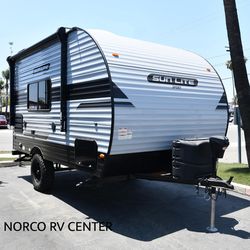 Nice 2022 Sunset Park RV Sun-Lite 16BH Travel Trailer