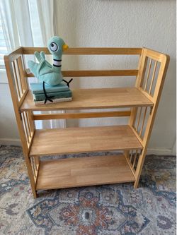 Foldable bookcase