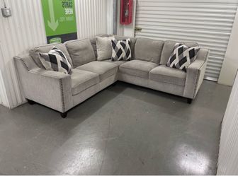 Free Delivery - Modern Light Grey Sectional