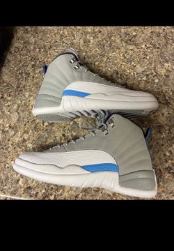 Jordan 12 University Blues