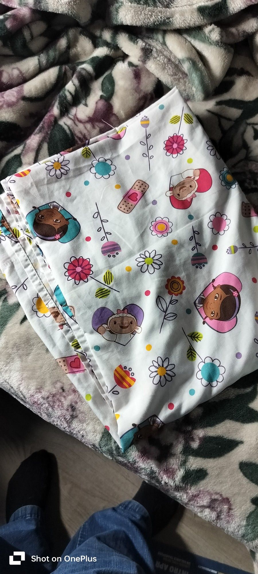 Disney's Toddler Bed Top Sheet Doc McStuffin