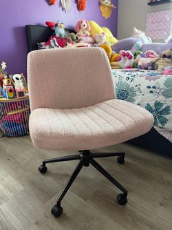 Teddy Pink Criss Cross Desk Chair