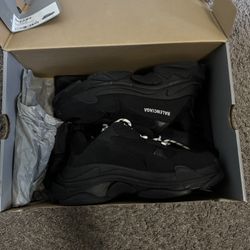 Balenciaga Triple S