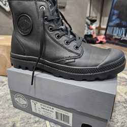 Palladium Boots Brand New Original Packaging 