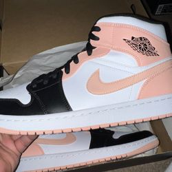 Jordan 1 Mid Artic Orange Black Toe 11m