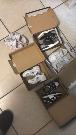 Sneaker lot toddler 8c