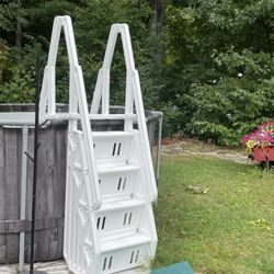 24 Inch Ladder For Above Ground Swimming Pool With Secure Gate