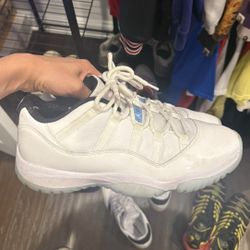 Jordan 11 Legend Blue