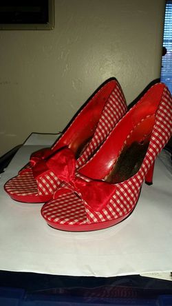 Red chechered High heel shoes