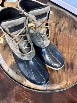 SPERRY METALLIC OLIVE CAMO WATERPROOF DUCK BOOTS SIZE 9.5