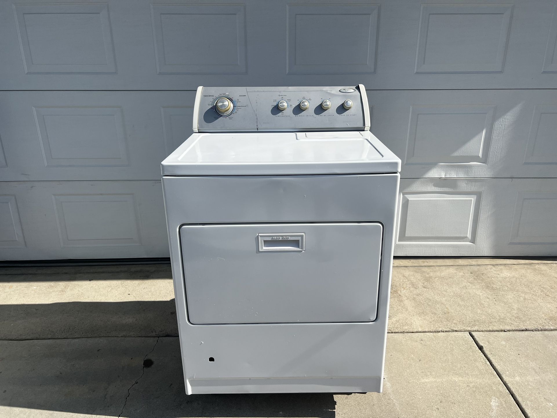 WHITE WHIRLPOOL GAS DRYER IN GOOD CONDITION