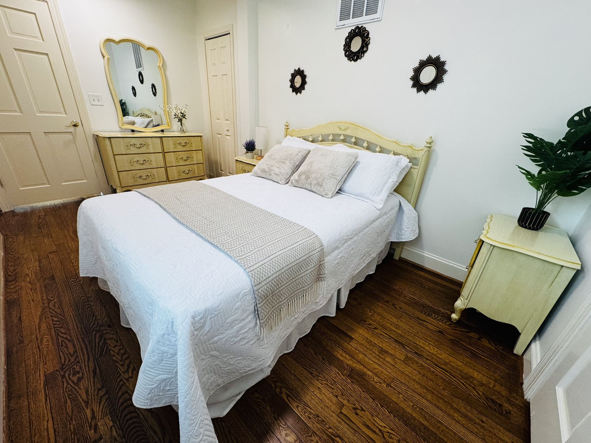 FULL Size Bedroom Set