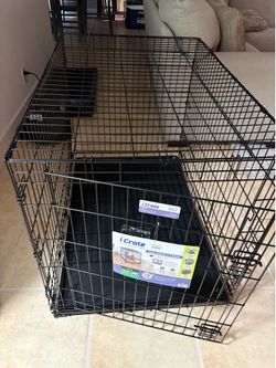 Q42” Dog Crate – New with Minor Cosmetic Defect