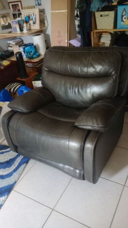Recliner motorized