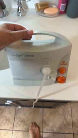 2 breast pumps hygeia and message pump