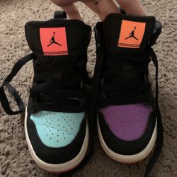 Jordan 1 Mid Multi-Color (PS) Size 11c