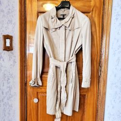 bergdorf goodman women's Leather Belted trench coat with dust cover bag,  Size L/G Like new,  worn 2 times only. the original price $1,895. If interes