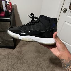 Playoff Jordan 11s