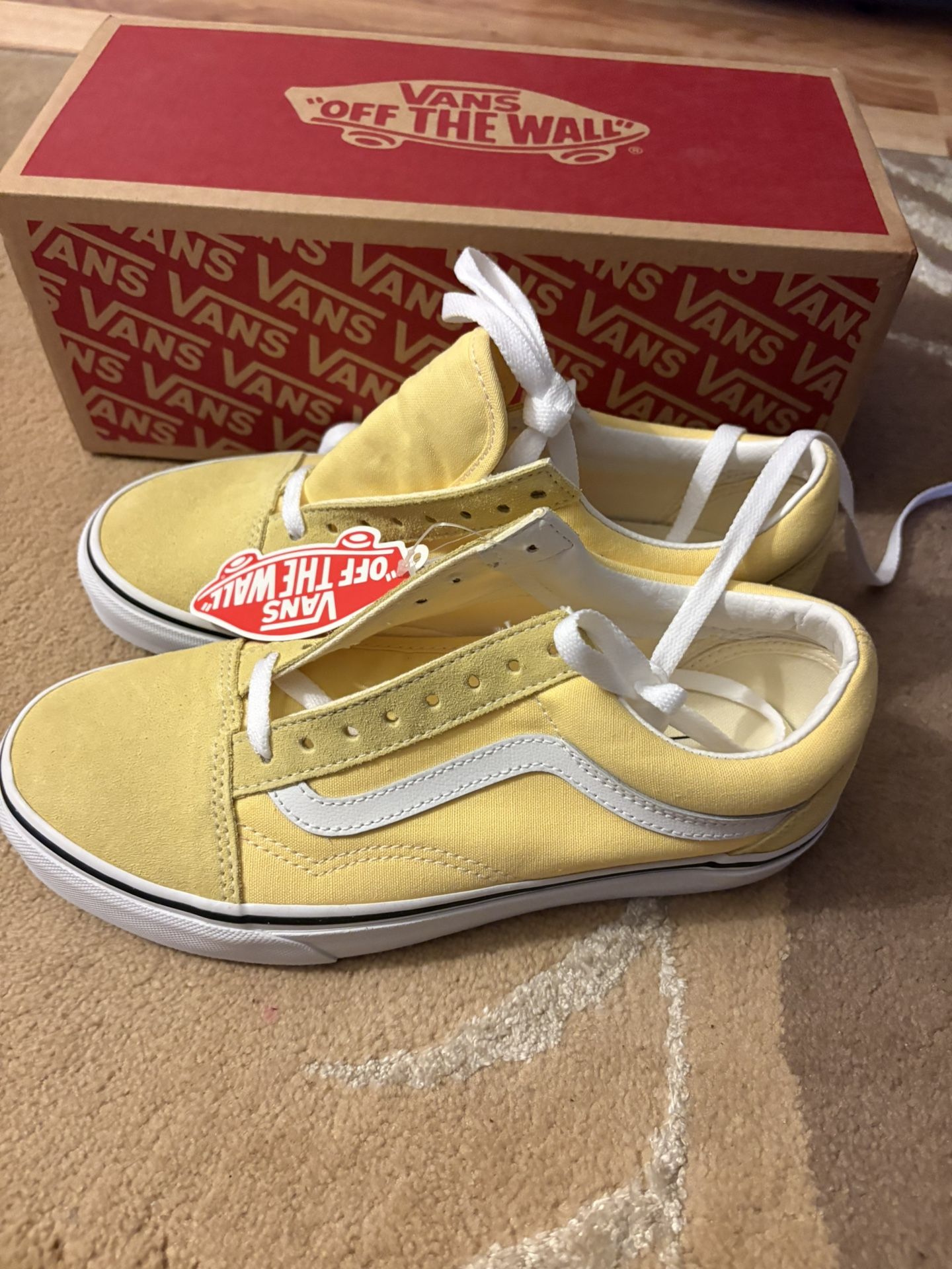 Woman’s Vans Size 8