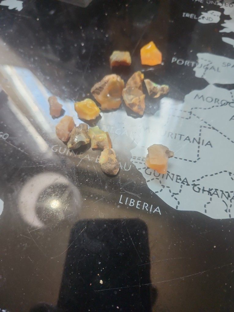 Eithopian Opal Rawl 12 Pieces Total Ranging From 10 Ct To 50 Ct Appx