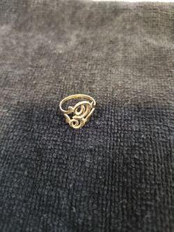 anillo con una inicial E. 14K. autentico #7 1.8