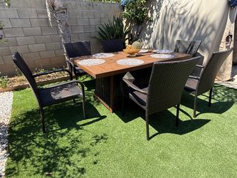Patio outdoor dining set brand new