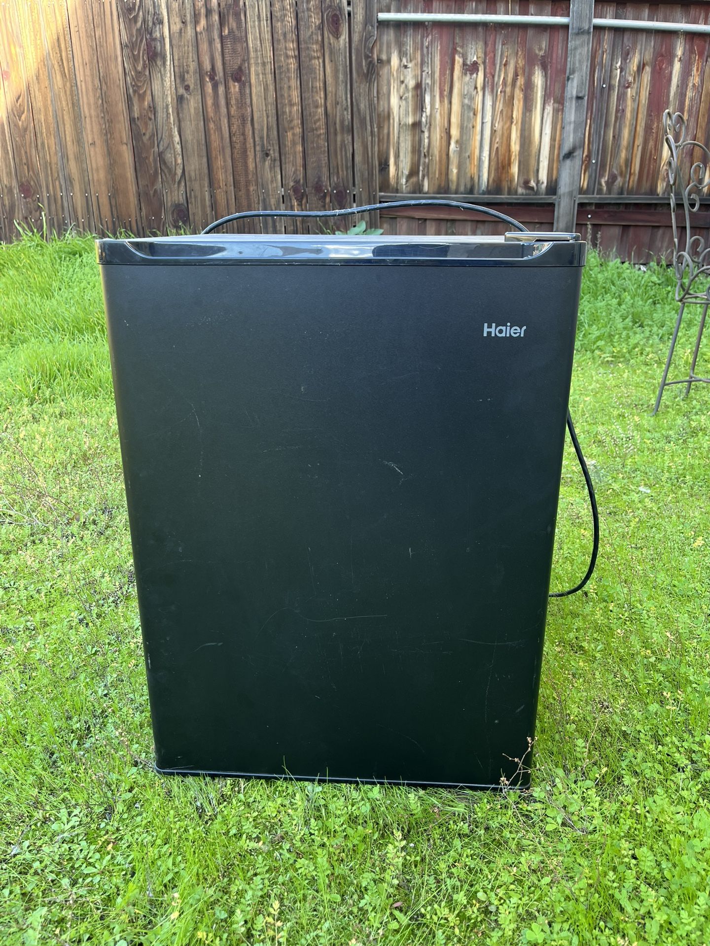 Haier Mini-fridge (2.7 cu. ft.)