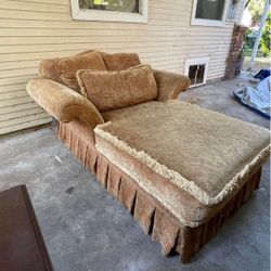 Fainting couch 