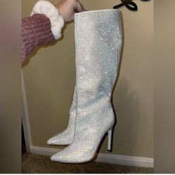 Ring stone JENNIFER LOPEZ Boots . Silver SZ. 7 Like New!!!