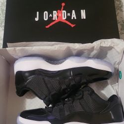Jordan 11 