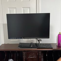 Monitor & Keyboard
