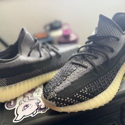 Adidas Yeezy Boost 350 V2 Size 9