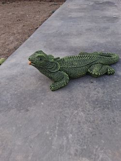 Chamaleon Garden Decoration Statue