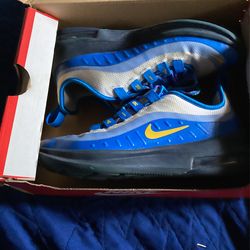 Air Maxs Nike Axis Size 3.5