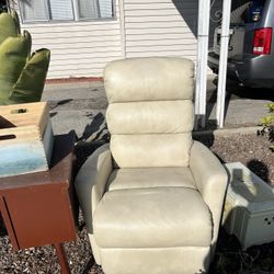 Crème Reclining Chair 