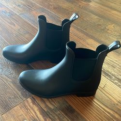 Sam Edelman Chelsea Boots Size 7