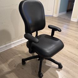 Knoll ergonomic office computer chair
