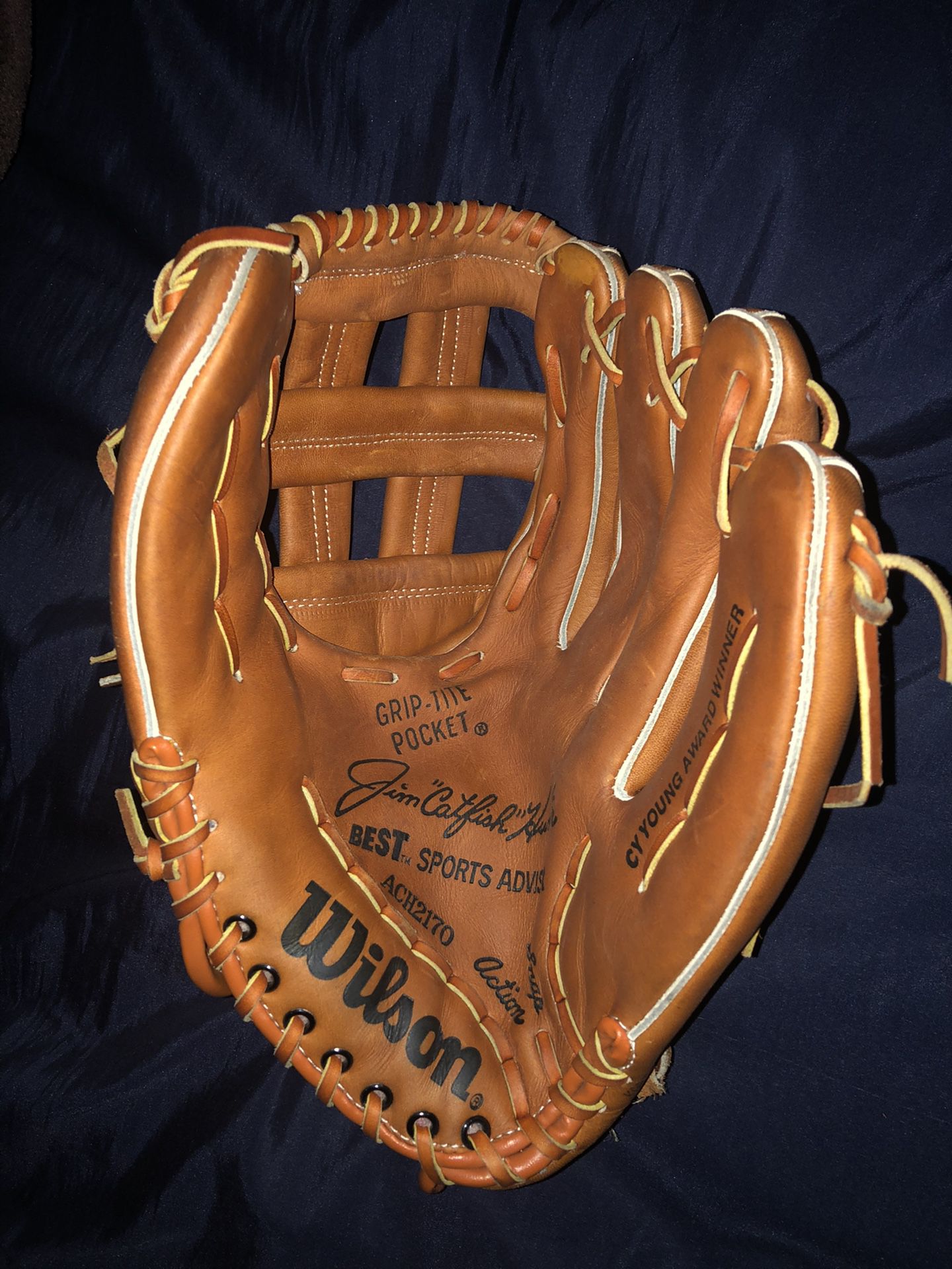 Wilson ACH2170 Jim Catfish Hunter Baseball Glove Pro-Back Model RHT