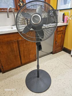 FREE Floor Fan *PLEASE READ DESCRIPTION