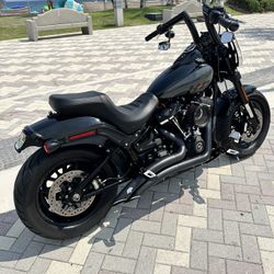 2022 Harley Davidson Fat Bob CUSTOMIZED 